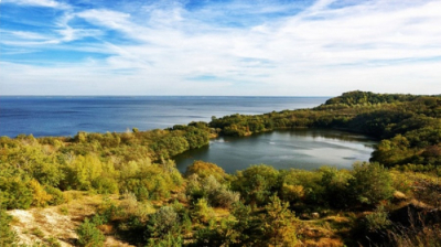 Прокуратура вимагає повернути громаді Київщини землі прибережної захисної смуги Канівського водосховища