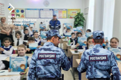 Які норми міжнародного права порушує Росія, індоктринуючи та мілітаризуючи українських дітей на ТОТ