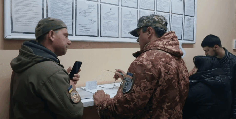 "Wanted": The former deputy of the Bukovinian customs fled from military conscription after being "bused away."