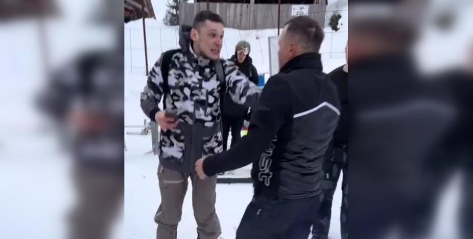 Resort conflict in Dragobrat: Drunken Polish tourists threatened to report a Ukrainian to the military enlistment office (video).