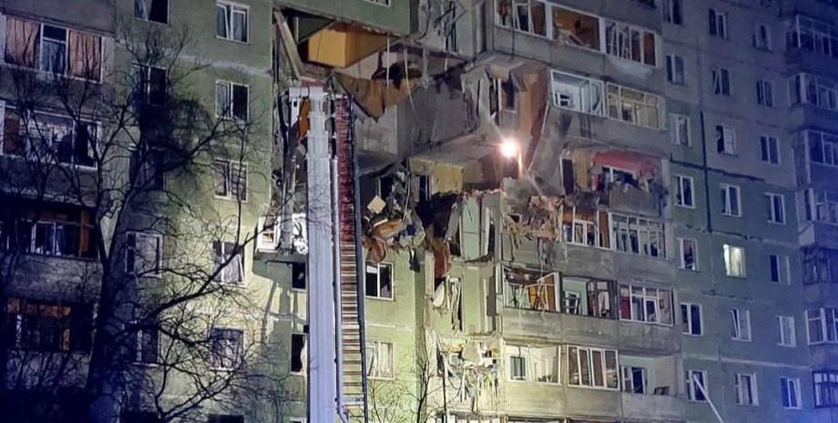 "Shattered Walls": In Sumy, a Russian "Shahed" drone destroyed an apartment building (video)